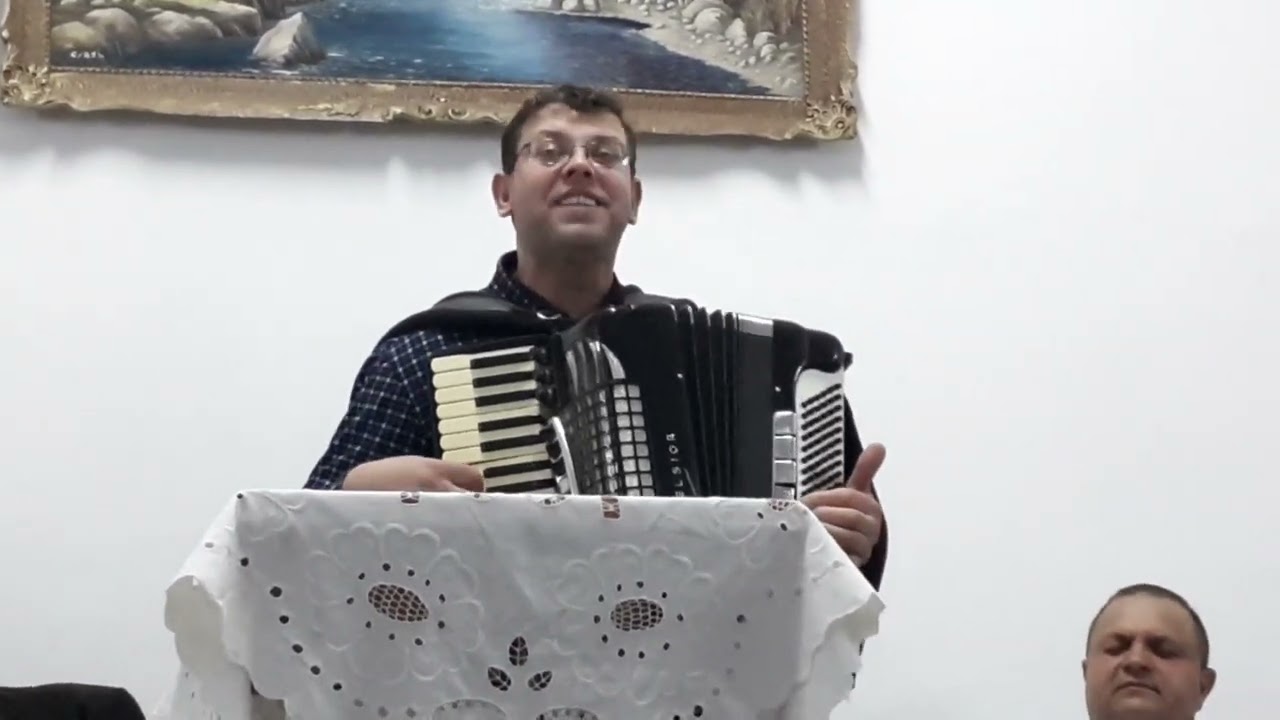 În chinuri și-n necazuri  grele Cântă Fratele David
