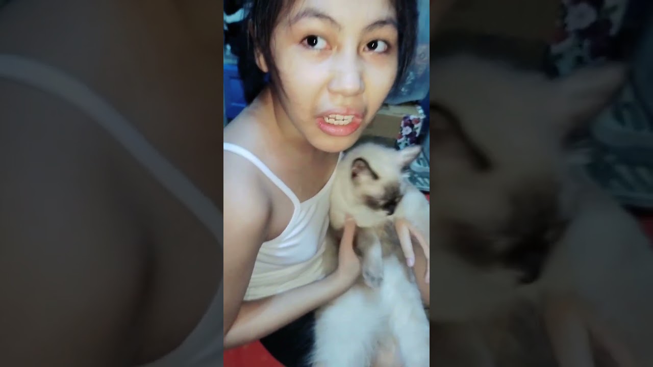 pusa niya na clingy