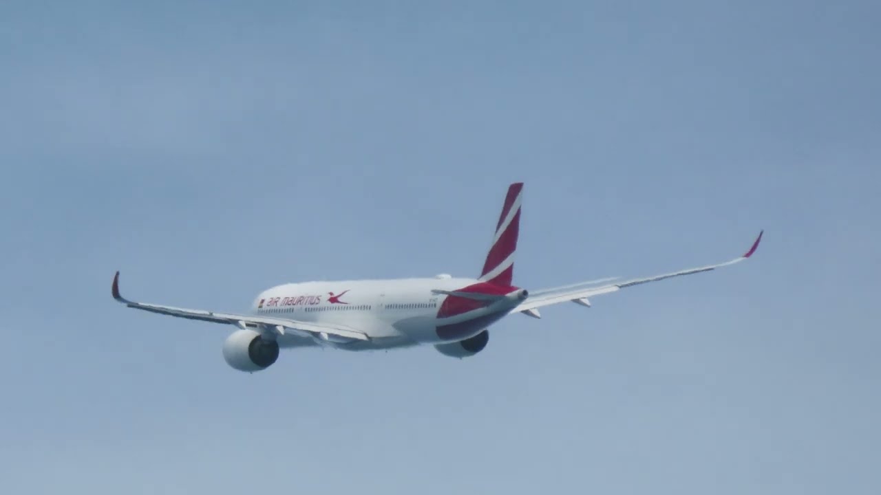 Décollage Airbus A350-941 Air Mauritius ,Réunion-Maurice
