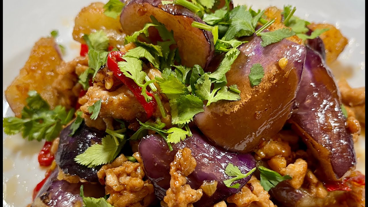 Fried Aubergine (Eggplant) with Minced Chicken