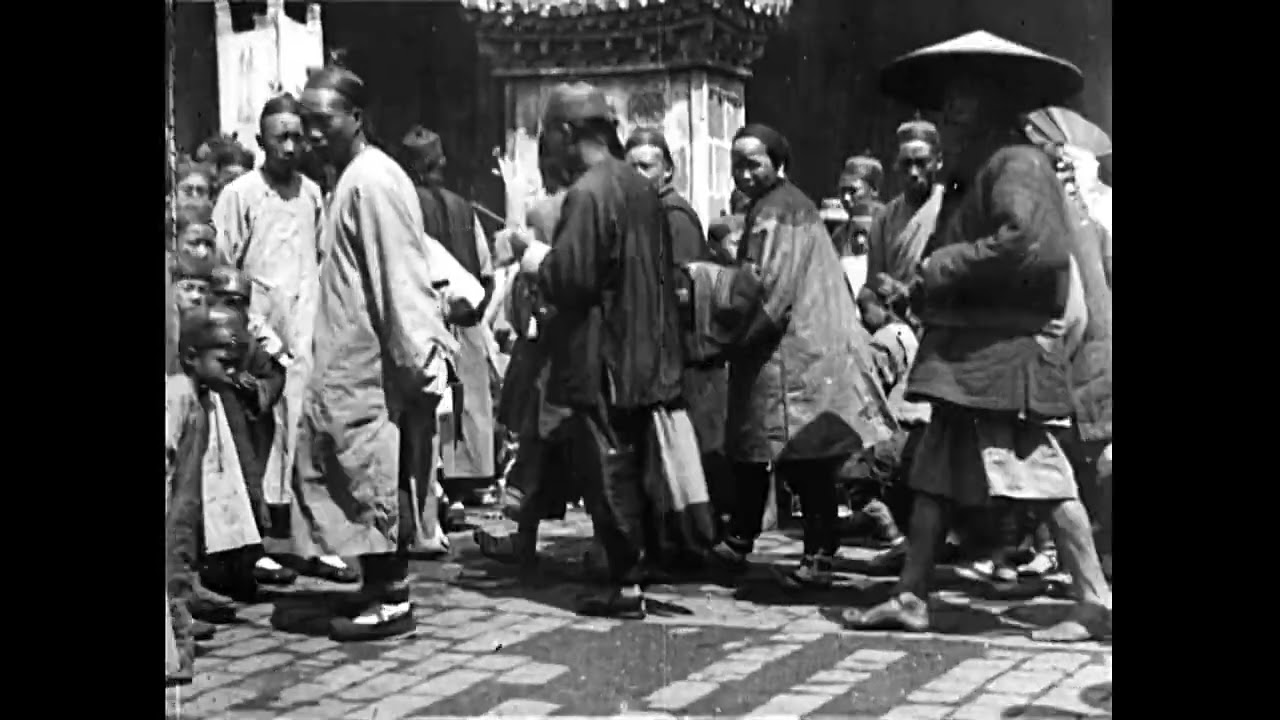 1901 - Rue de la porte chinoise - Auguste Fran&ccedil;ois (Gaumont)