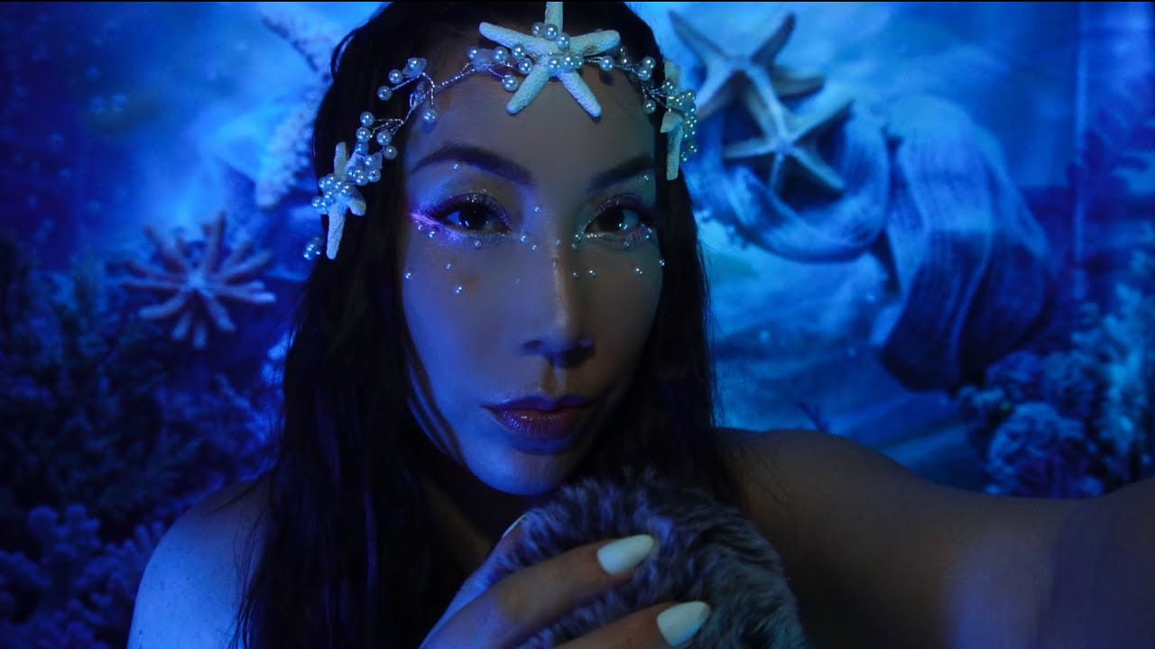 Singing ASMR 🫧 Mermaid helps you relax 🧜‍♀️ (soft humming, shell tapping, water globes…)