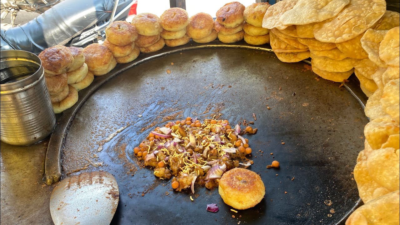 1 Rs Alu tikki chaat #streetfoodindia #food #chaat #samosachaat #foodvlog #youtube  