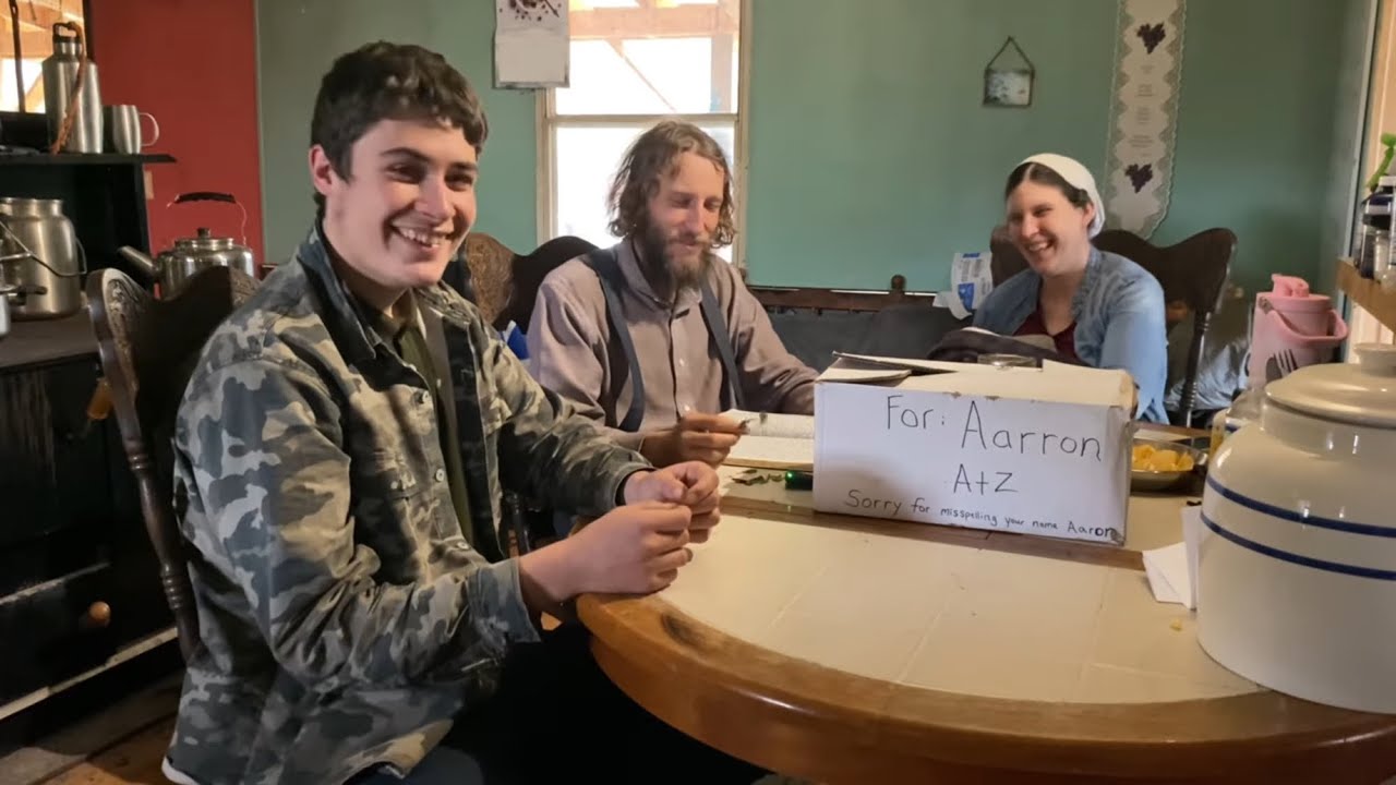 Mystery Package 📦 on Henson Creek Road | Eating Breakfast 🍽️ with Titus & Stephanie Morris & Reuben