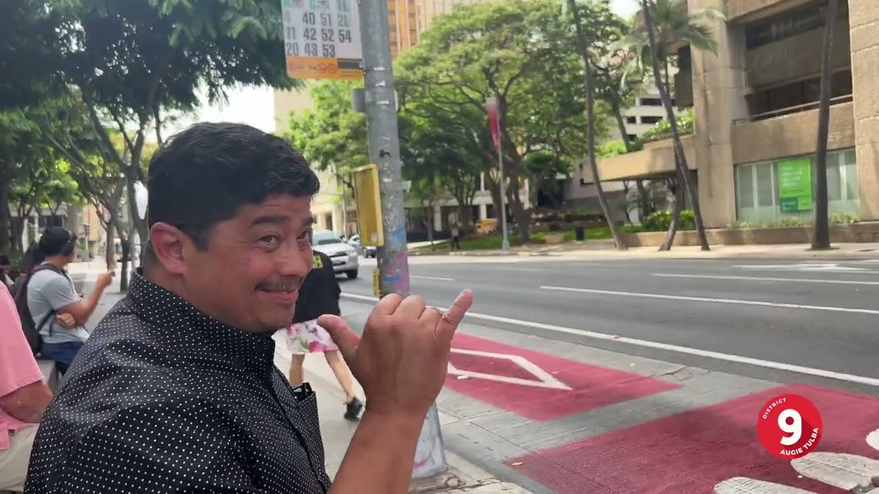 Get your Holo Card to ride TheBus around Oahu