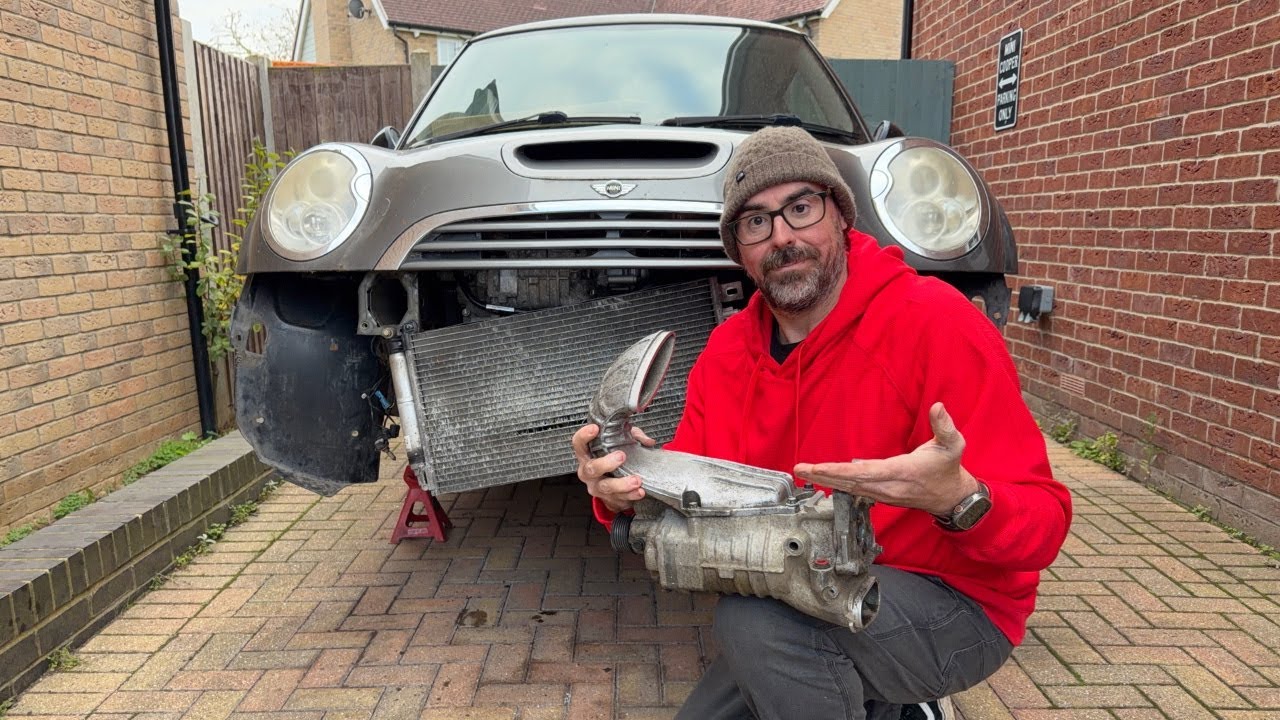 То, что начиналось как простая замена генератора на JCW Mini Cooper S, быстро вышло из-под контро...