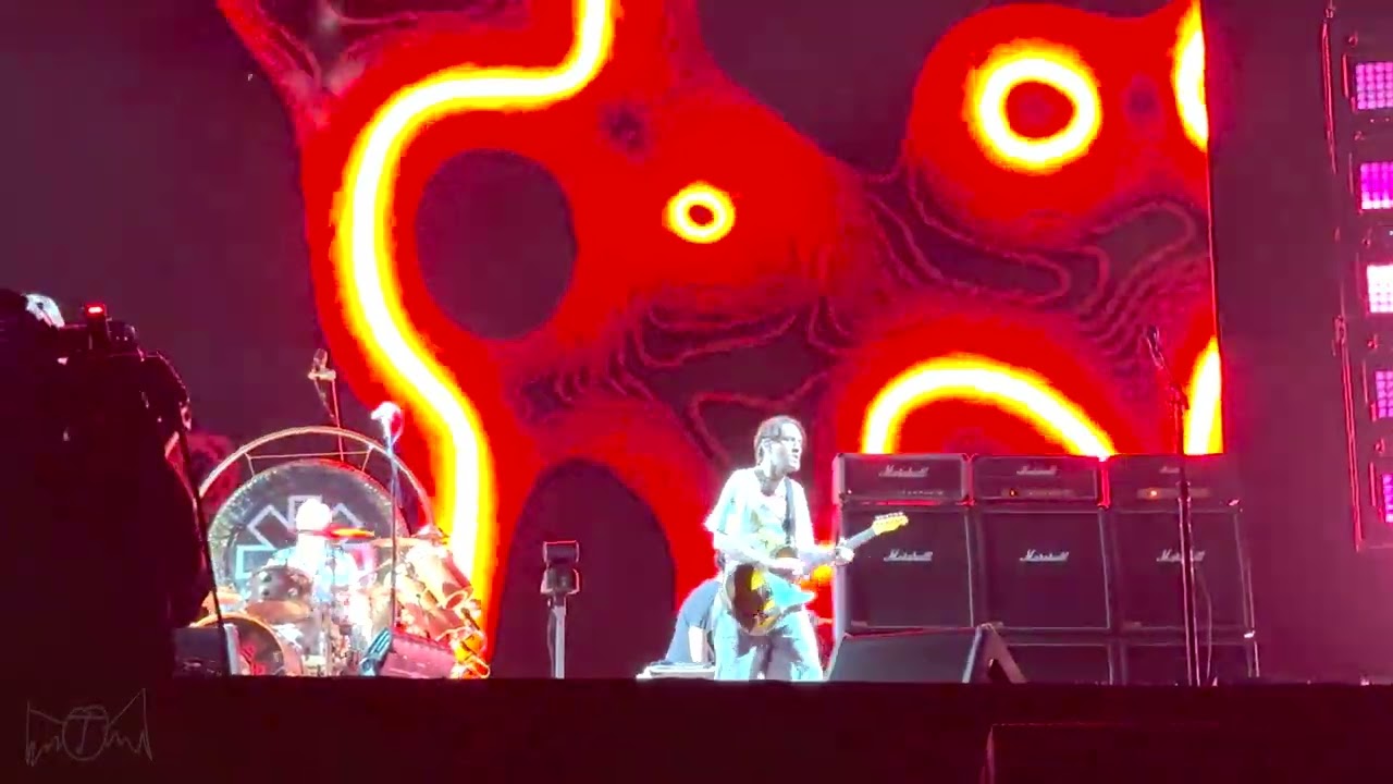 Red Hot Chili Peppers - 
