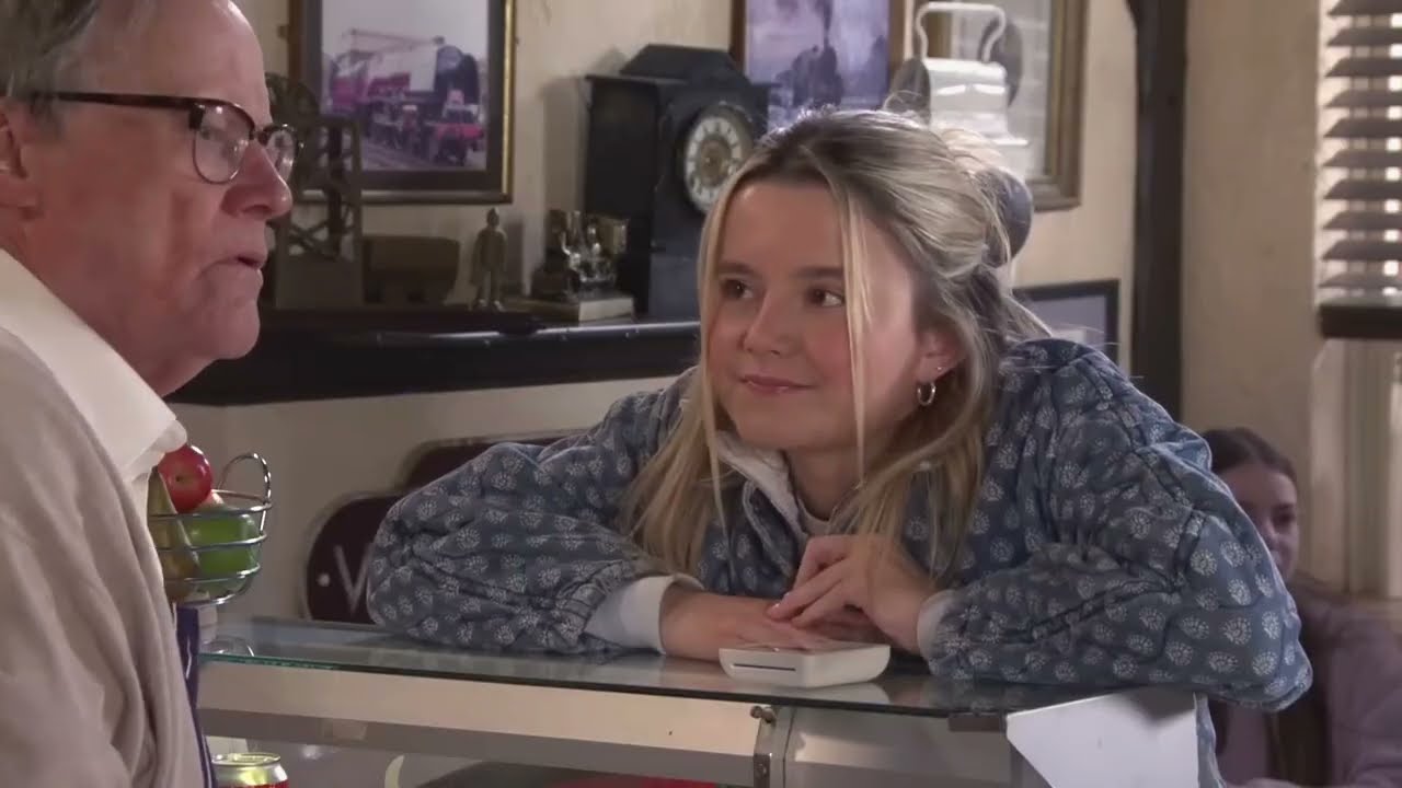 Roy Cropper’s Secret Romance EXPOSED 😱 | Alice’s Husband Confronts Him | Coronation Street Spoilers