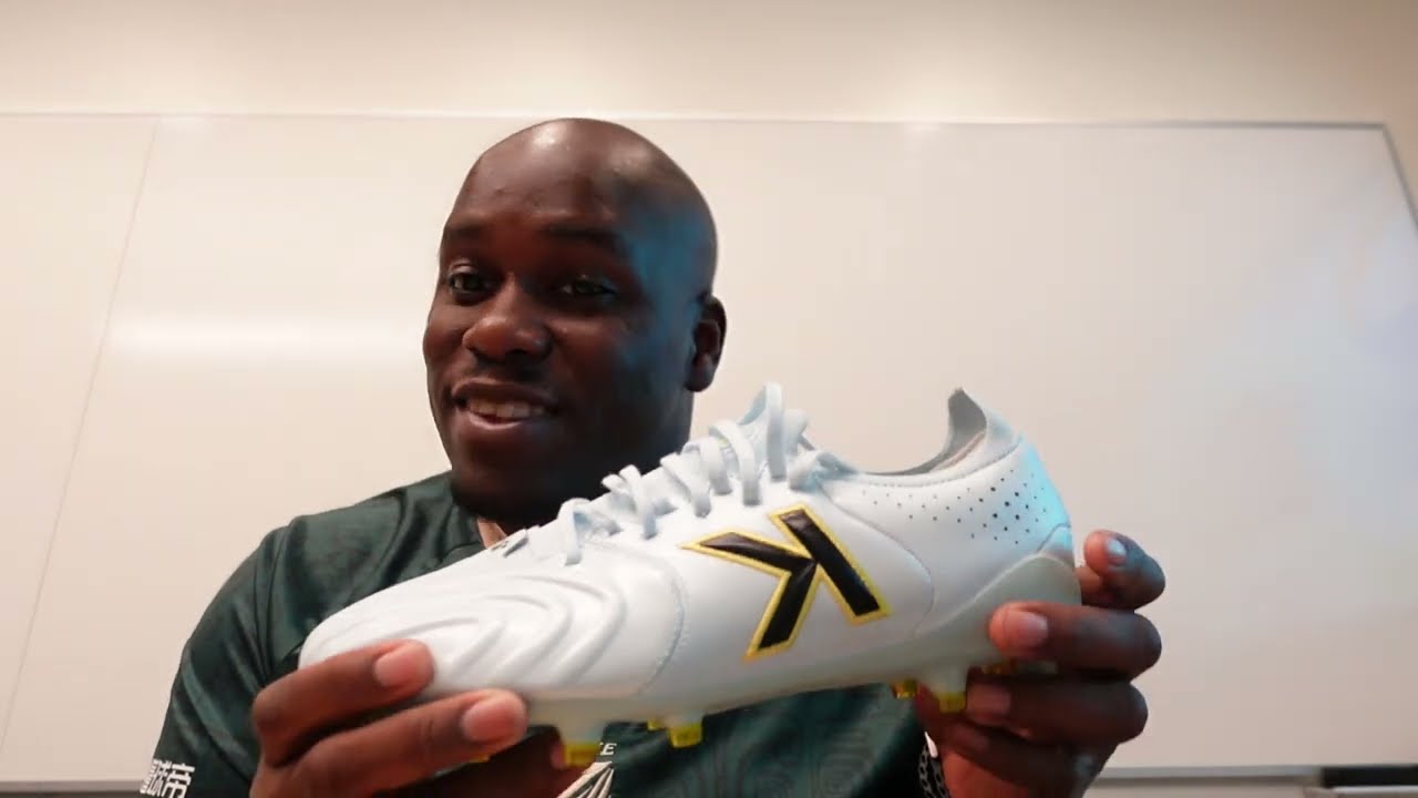 Kelme TROFEO+ PRIMAVERA - A Budget K-Leather Banger