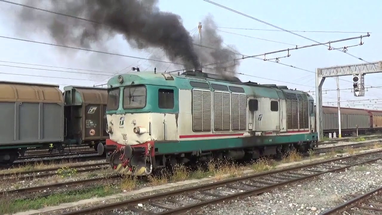 Accensione D 445 1015 in stazione di Cuneo 19-10-2017