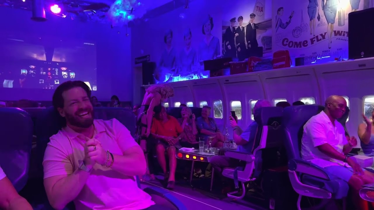 PS Air Bar - Amazing Drag Performance In Palm Springs Lounge Designed To Look Like An Airplane