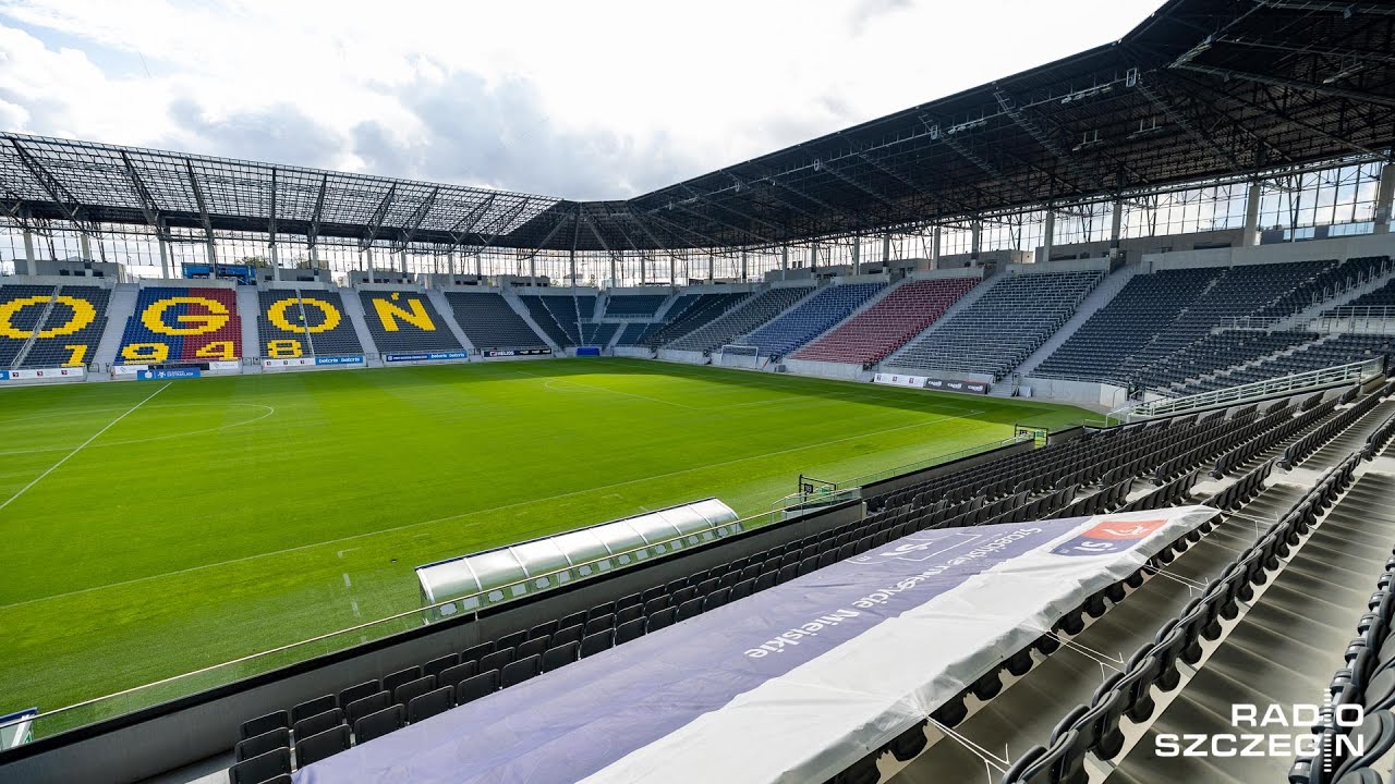 Szczecin - wszyscy kibice na stadion! Trybuny gotowe na następny mecz.