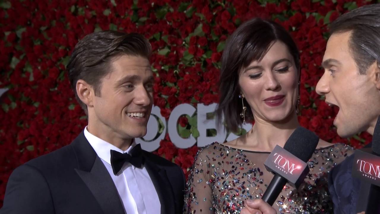 Red Carpet: Aaron Tveit & Mary Elizabeth Winstead (2016)