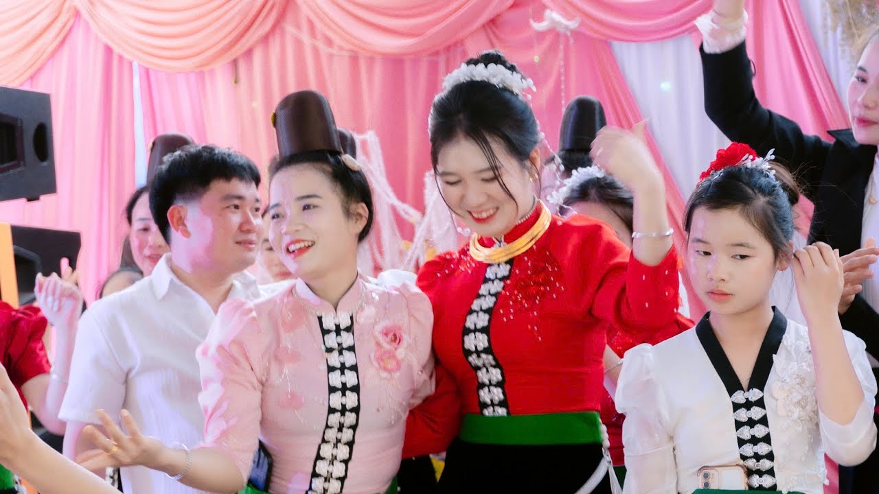 NHẢY QUÁ CĂNG 