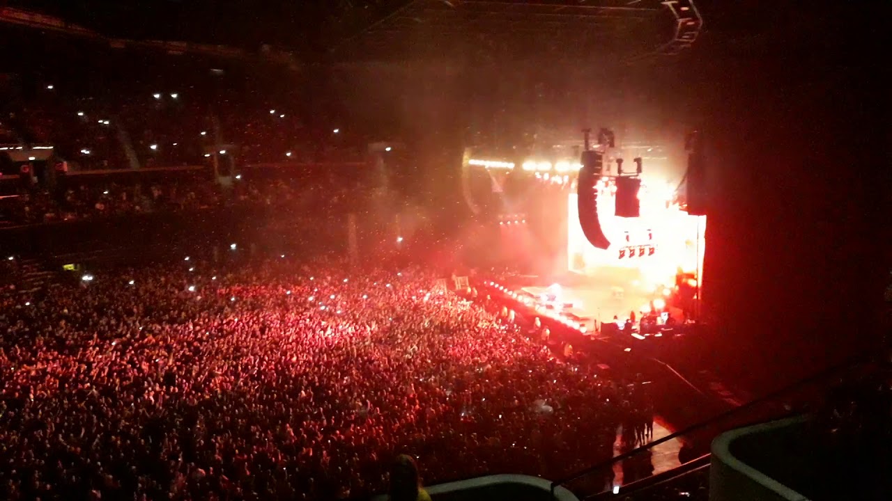 Gerry Cinnamon (Opening Intro & Lullaby) at The Hydro - 20th December 2019