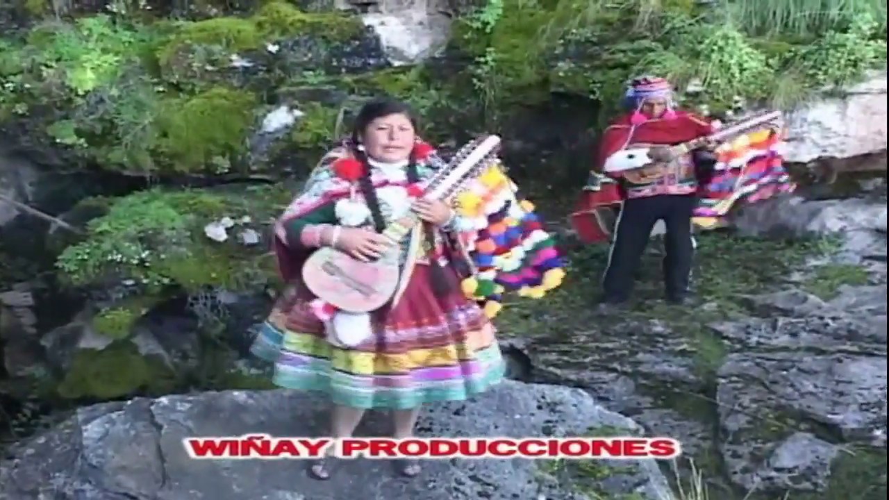 JOSE CORRALES Y CAMPESINITA DE ACOMAYO / WUASICHA TIYASCCAYPI