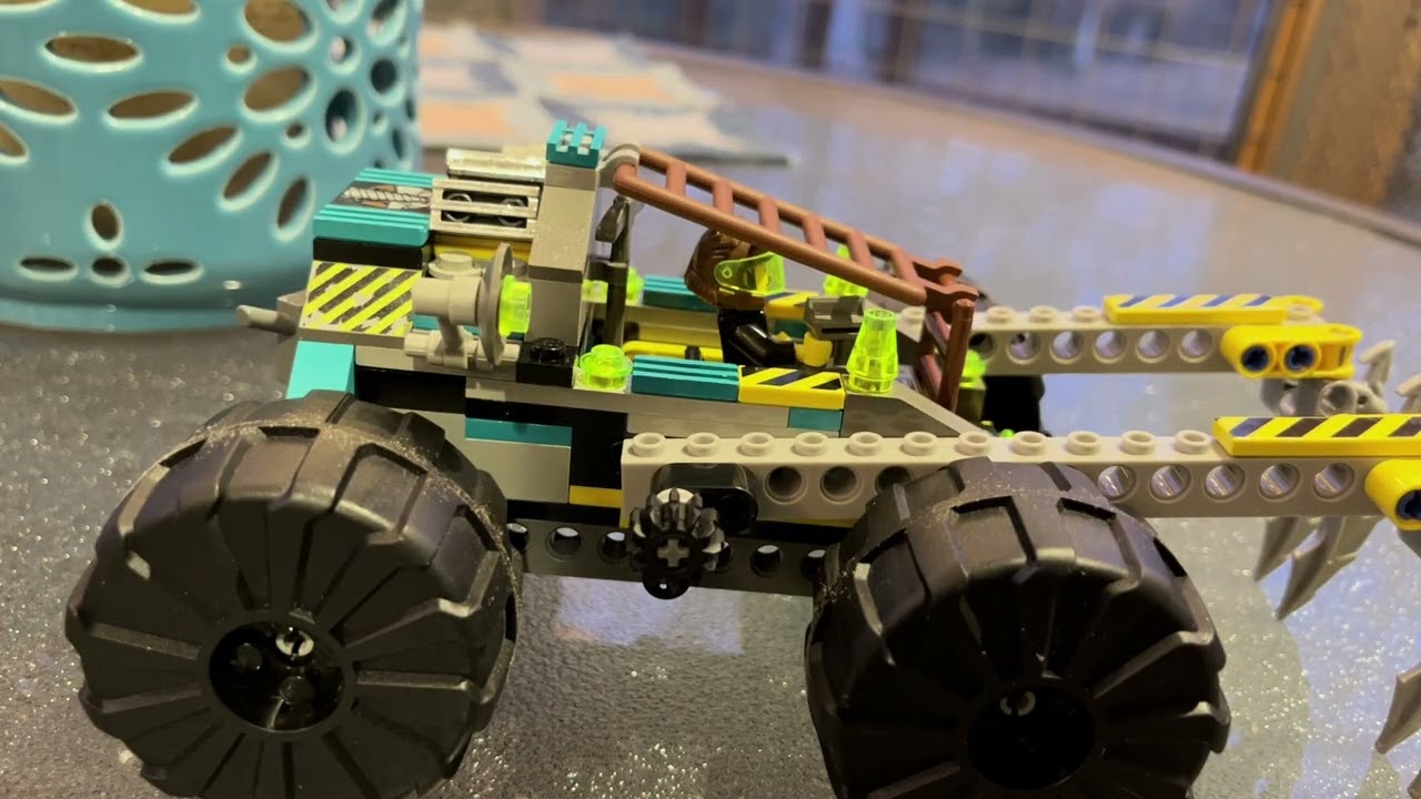 LEGO Rock Raiders Claw Digger MOC Showcase - Re-imagining of Set 8959