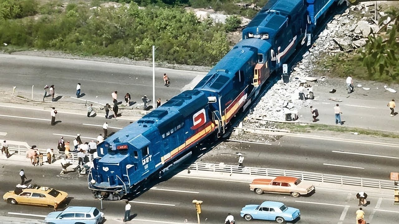 カメラが捉えた！鉄道で本当にあった衝撃映像30選