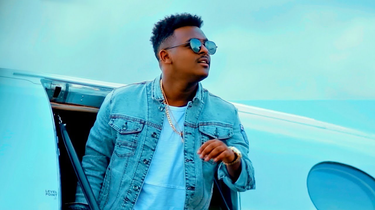 Yitbarek Abebe T - Esuaga | እሷጋ - New Ethiopian Music 2018 (Official Video)