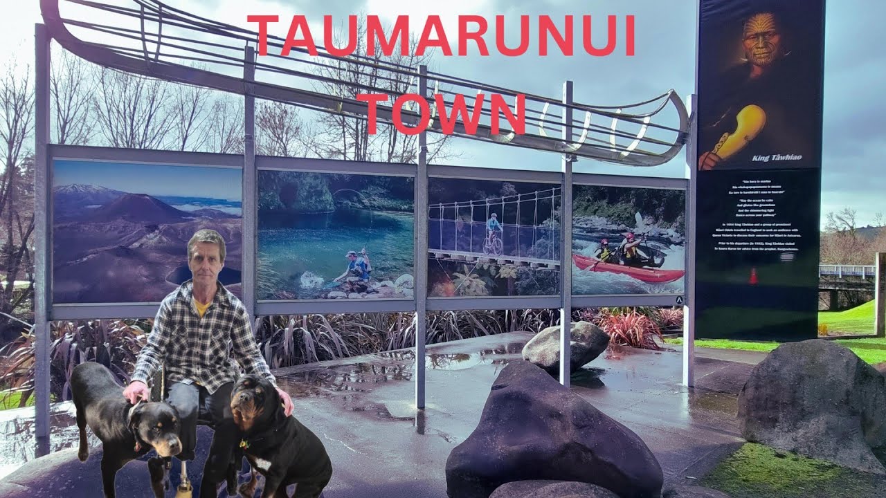 Taumarunui downtown having a look around