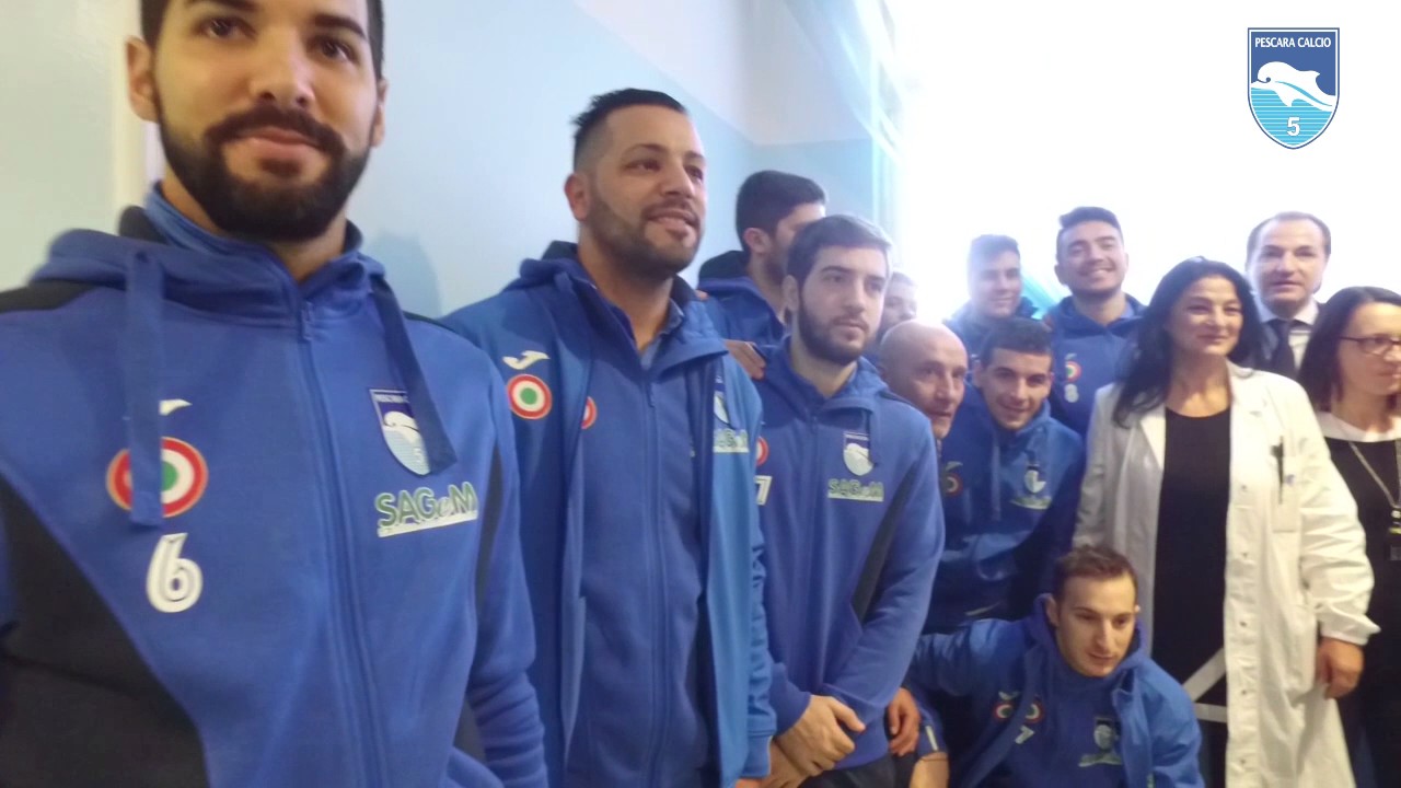 Il Pescara C5 in visita alla chirurgia del Santo Spirito