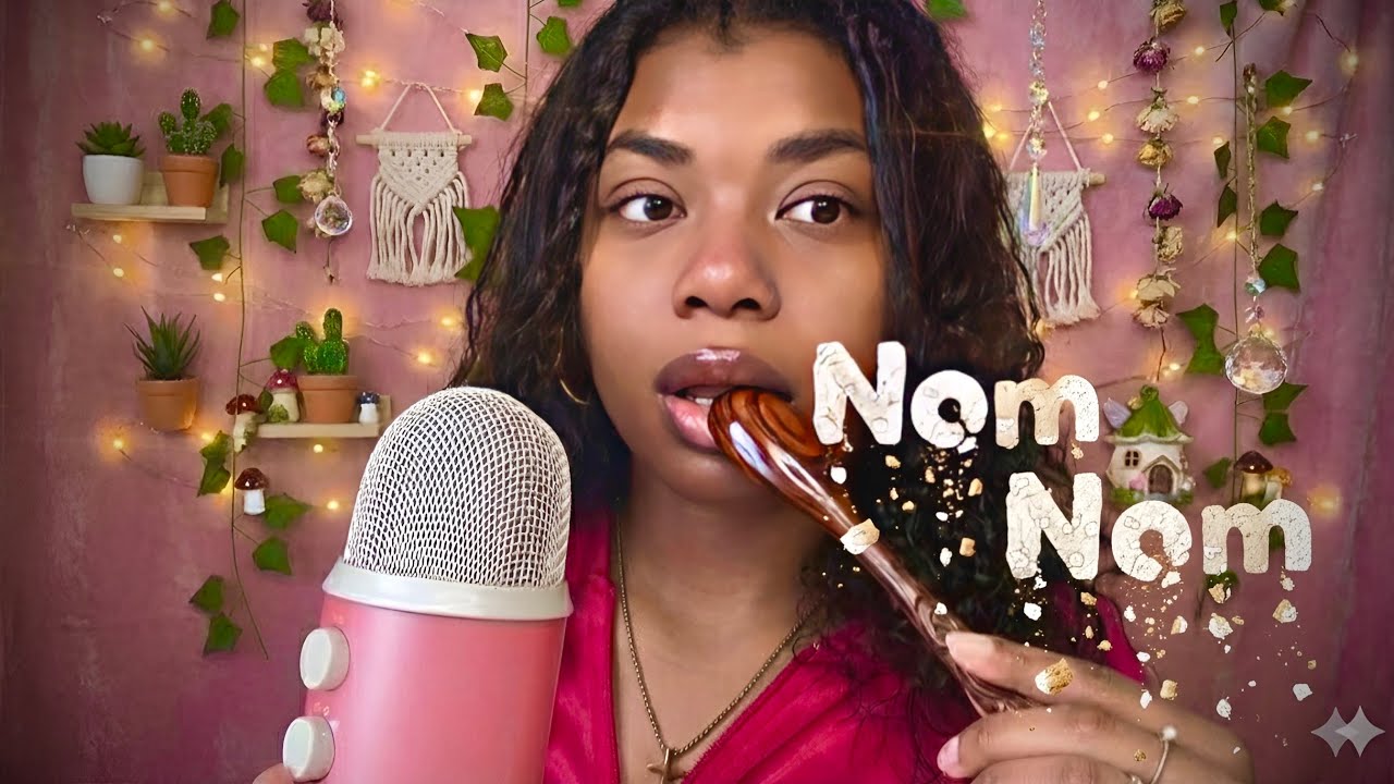 ASMR🎙️| Eating You With a Wooden Spoon🥄 (Mouth Sounds 200% Sensitivity👄)