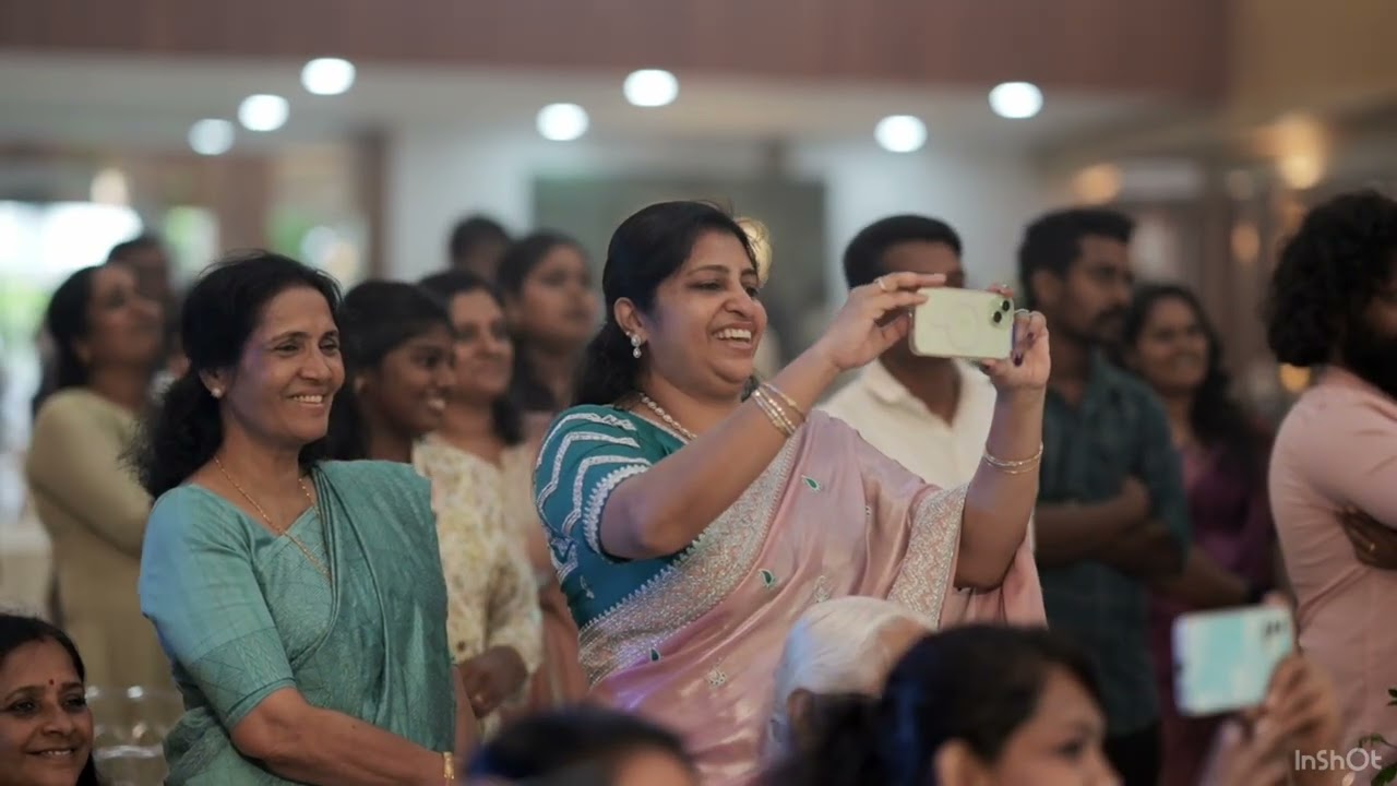 Mother’s and aunties dance at engagement party 💃🏻