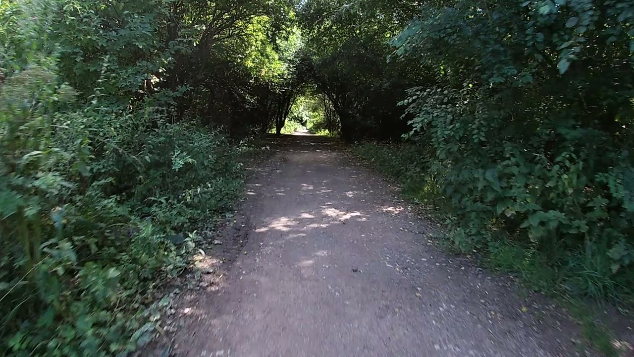 POV Cycling The infamous Burglar's Alley in Fleetwood with Moby -  Everloving