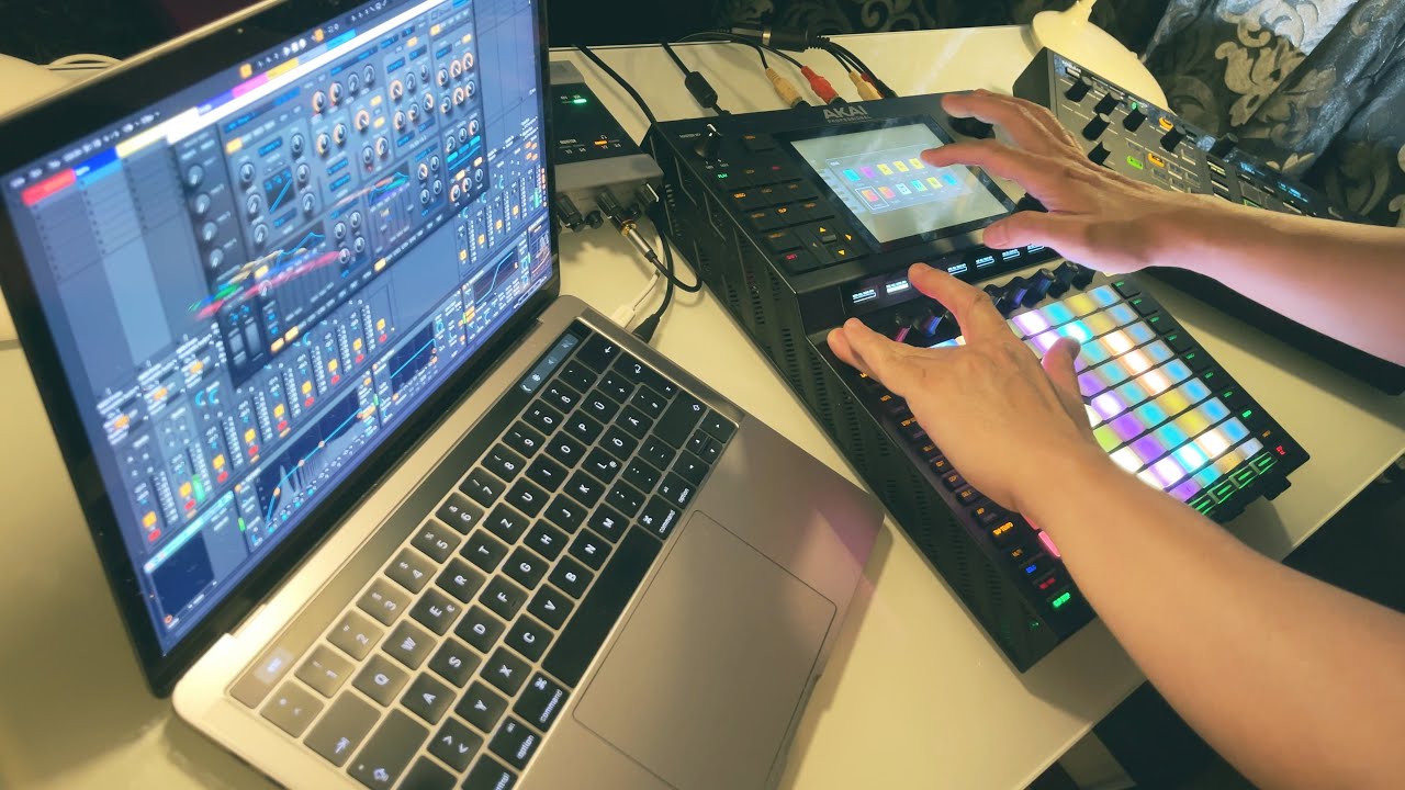 AKAI FORCE - Controlling Ableton Live