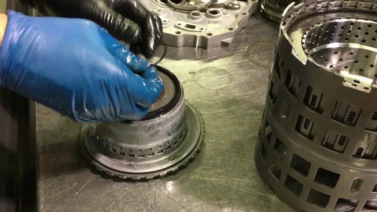 Carbon Clutch Seal Install for GR6, GT-R, R35 Jacks Transmissions
