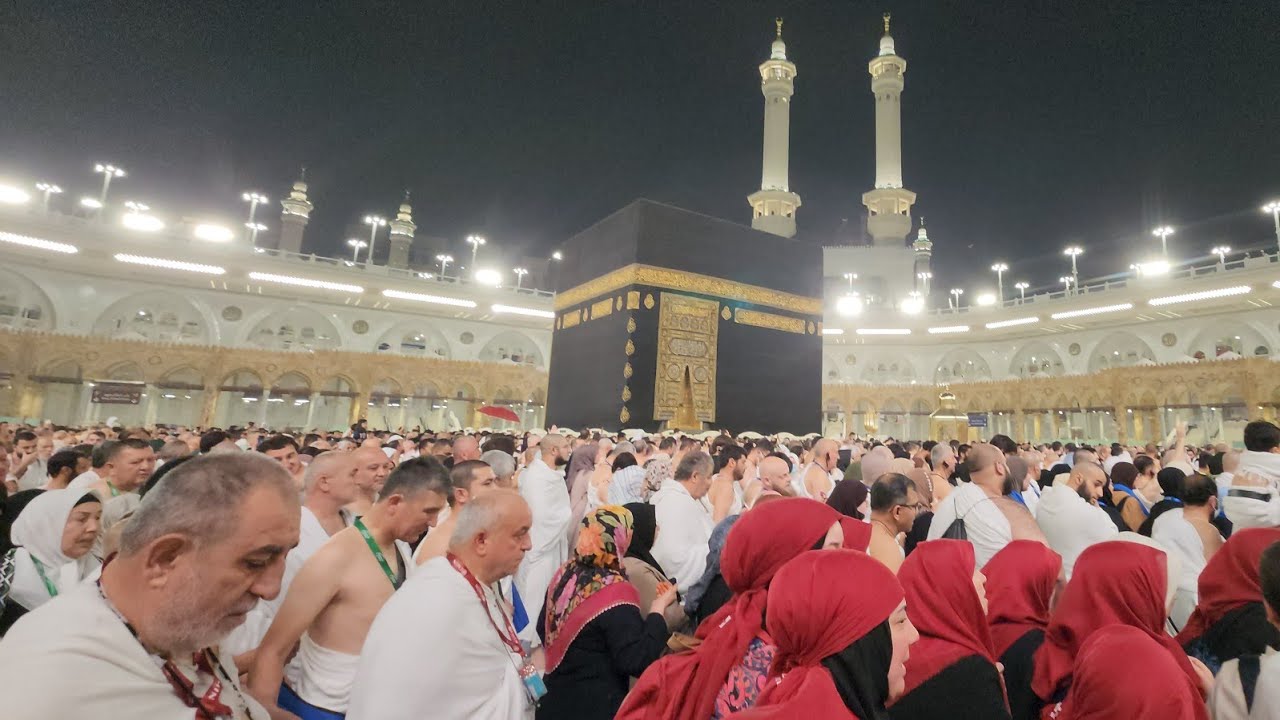 مناسك العمرة لشهر ديسمبر ونشاهد زحمة في المسجد الحرام 