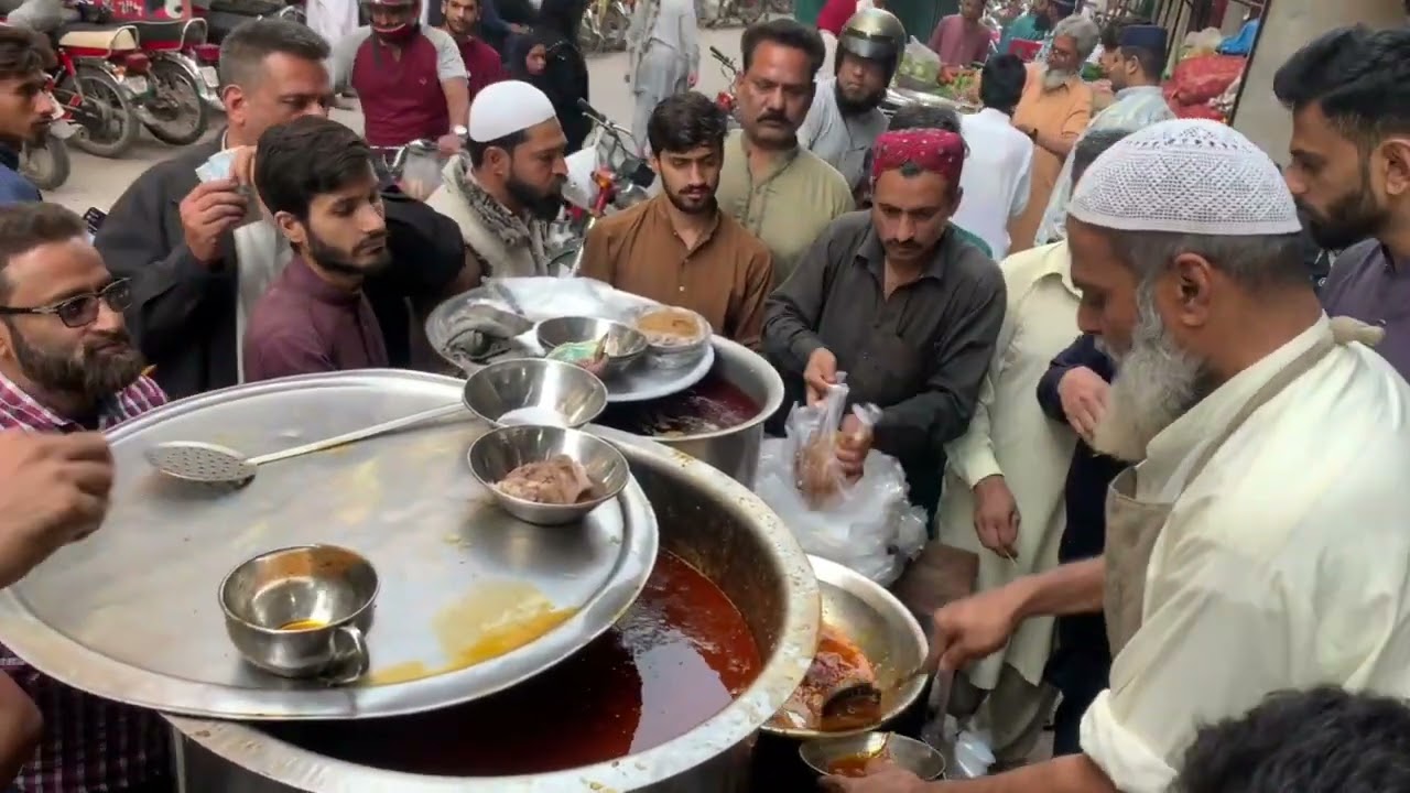 Street Food In Lahore | Ramadan Iftari Time | Nasir Bong Paye