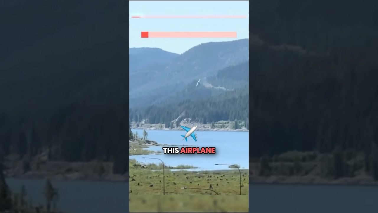 This airplane is flying close to the WATER 🔥#lowflying #fighterjet #navy