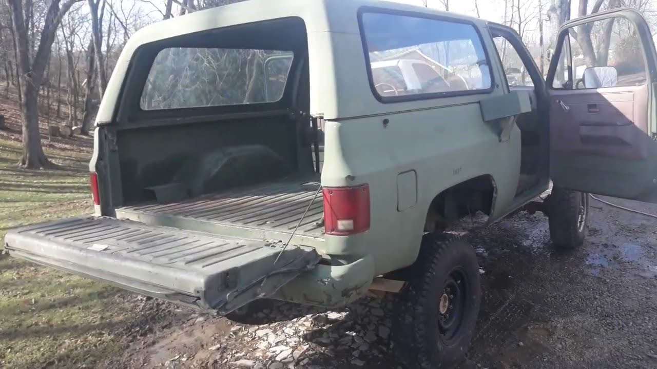 Military M1009 CUCV D10 Blazer- Clean up and floors
