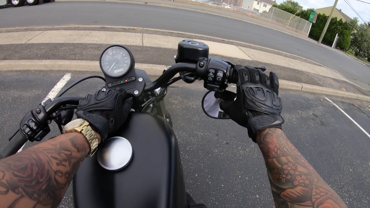 Управление Iron 883 для новичков