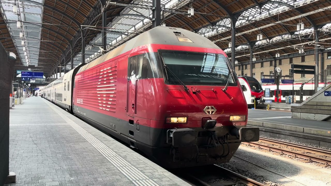Departure Sbb Re 460 with IC 2000 Wagons in Basel!