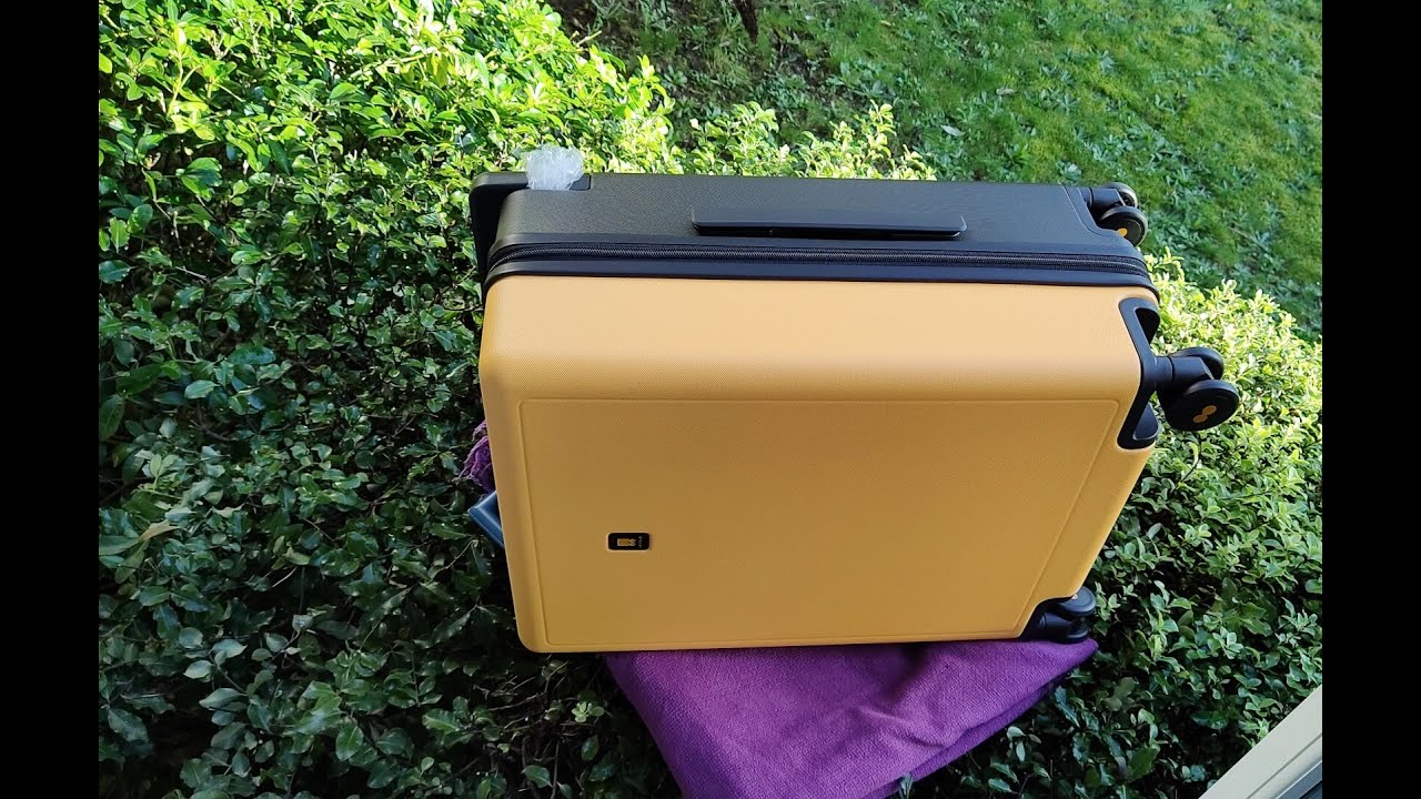 Level8 Voyageur Carry-On Suitcase - Gadget Explained Extended Unboxing