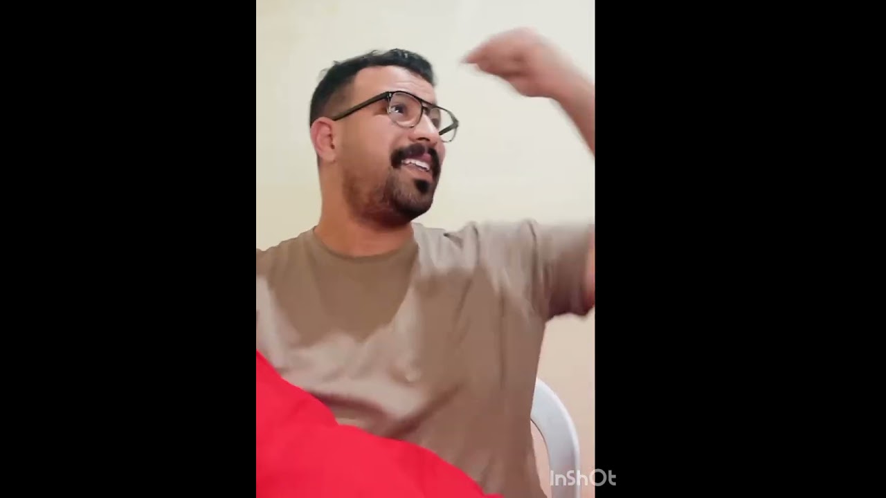 ضحكي حتى يبانو لوزتين مرضي مشبعاه ولا تغطاي ويشوف غيرك
