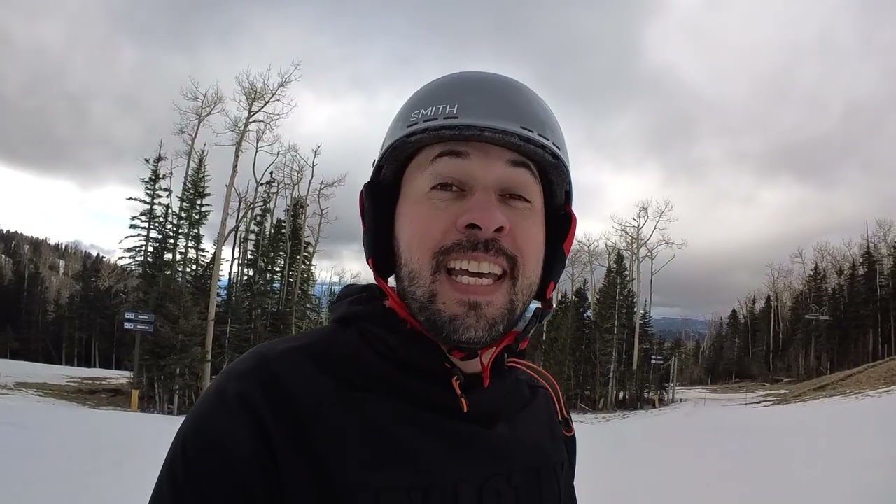 Skiing on Humphreys Peak Slope as a beginner at Snowbowl (Arizona)
