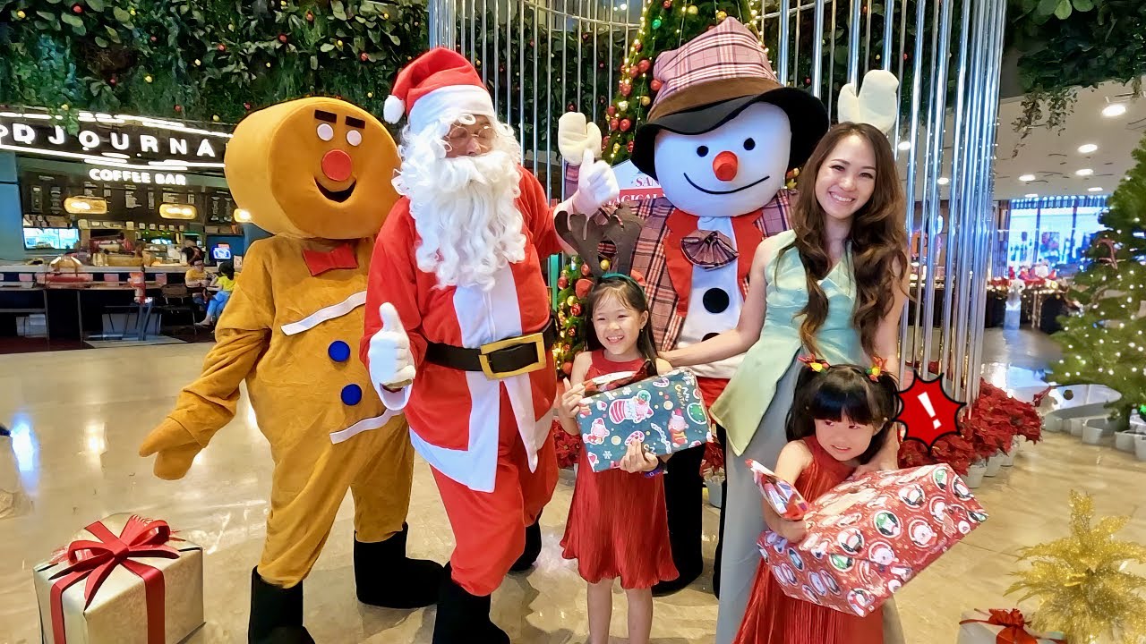 Dapat Kado dari Santa Claus dan Bikin Pohon Natal Dirumah