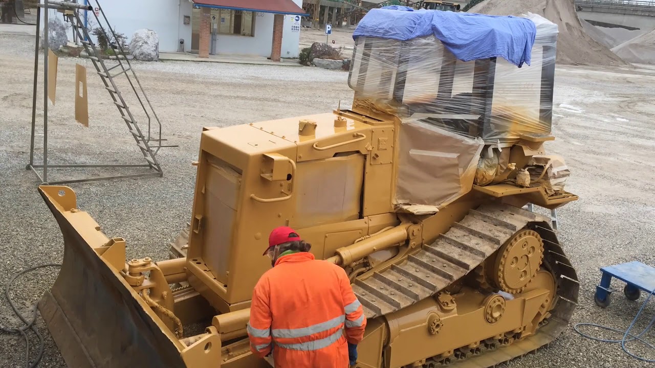 RESTORATION OF BULDOZER CATERPILLAR D5H RESTAURO BULDOZER CATERPILLAR D5H Equipment Machines Working