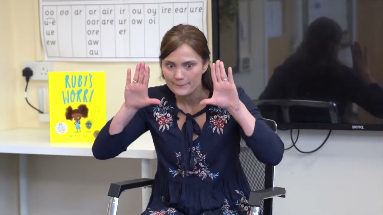 Educators: how to use Talk Through Stories to extend pupils’ vocabulary and comprehension