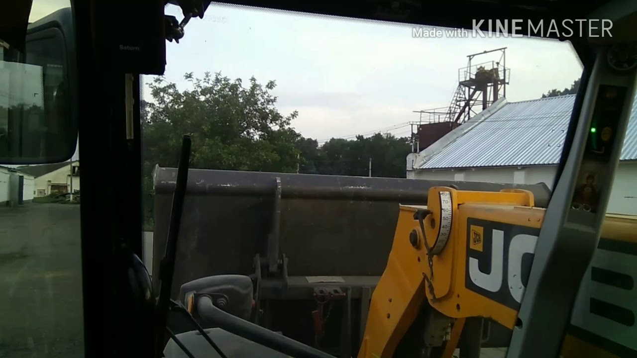 Король зерна JCB 527-58. 