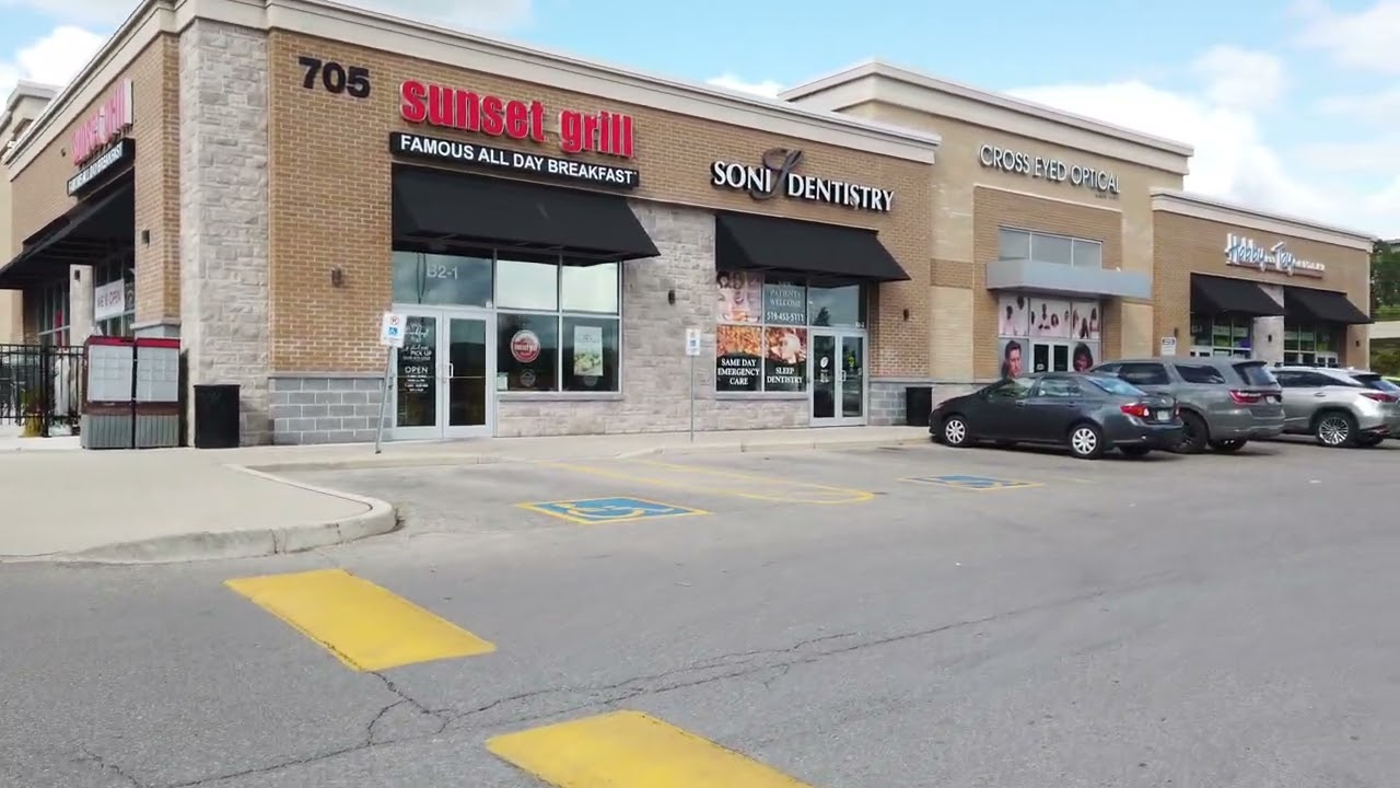 4K Oxford and Wonderland Walk 🚗🚶‍♂️🎥 in London, Ontario, Canada