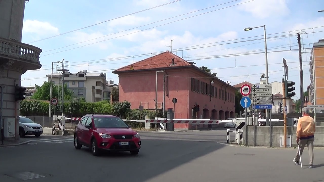 Passaggio a livello di via Indipendenza - Meda (MB) / Level Crossing / Planovergang / Plankorsning