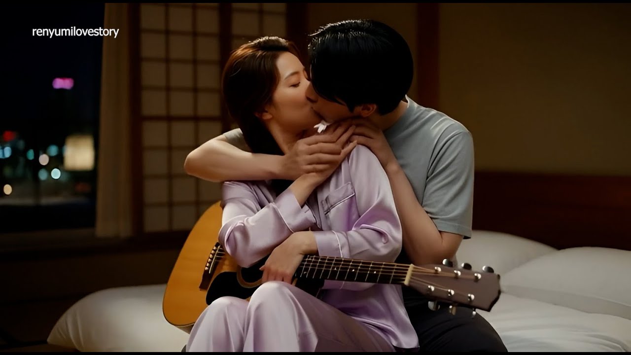 「もう若くないから、すぐ眠くなるの」そう嘆く私を、彼がギターの音色で包み込んだ ——「夢の中でも、僕が守るから」