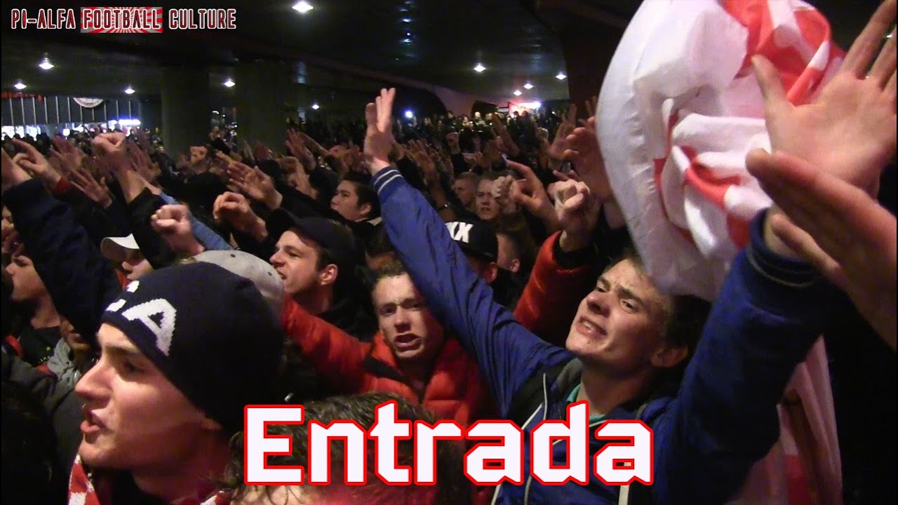 Ajax fans marching to the Johan Cruijff stadium