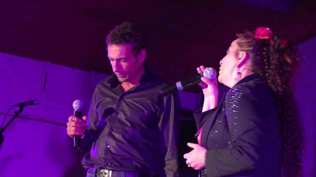 Johnny Byls au 33 ans artistique  Cecilia G et attitude chante Johnny (Jacques Weck),duo..