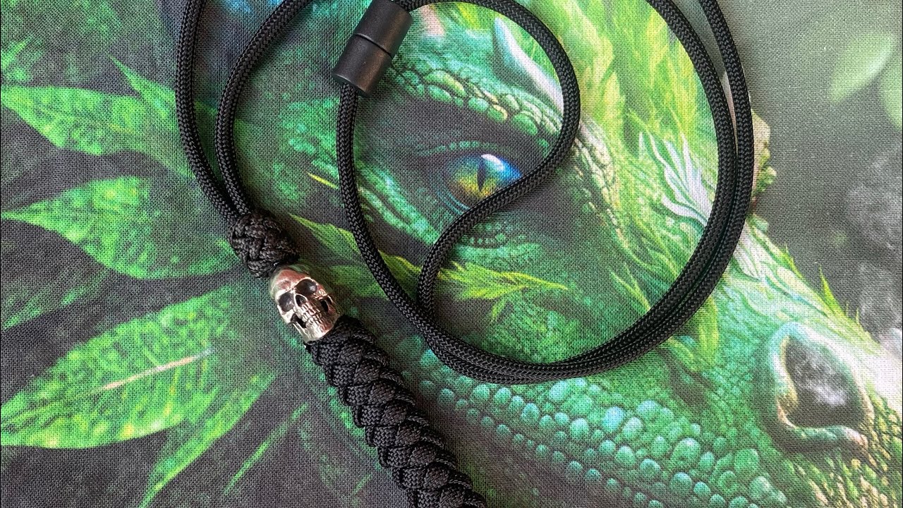 Easy tutorial: Paracord skull neck lanyard