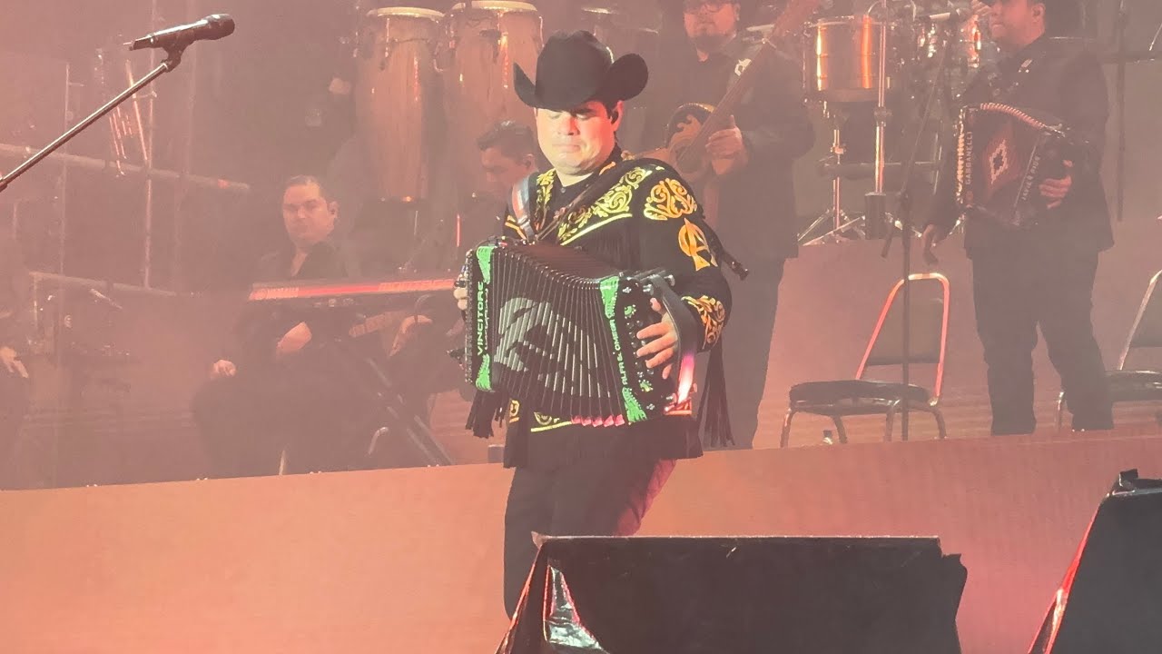 Yo Todo Lo Doy - Pr&oacute;fugos del Anexo en vivo Monterrey 16 Feb 2024